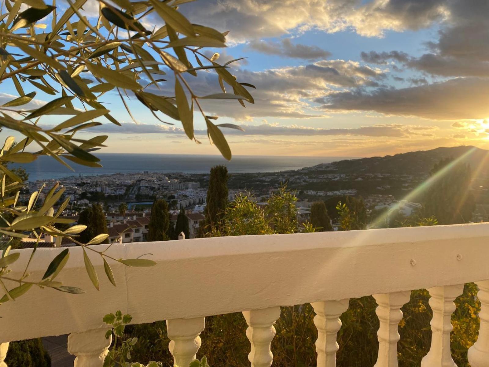 Precioso Apartamento Mandarinos Con Vistas Al Mar Nerja Esterno foto