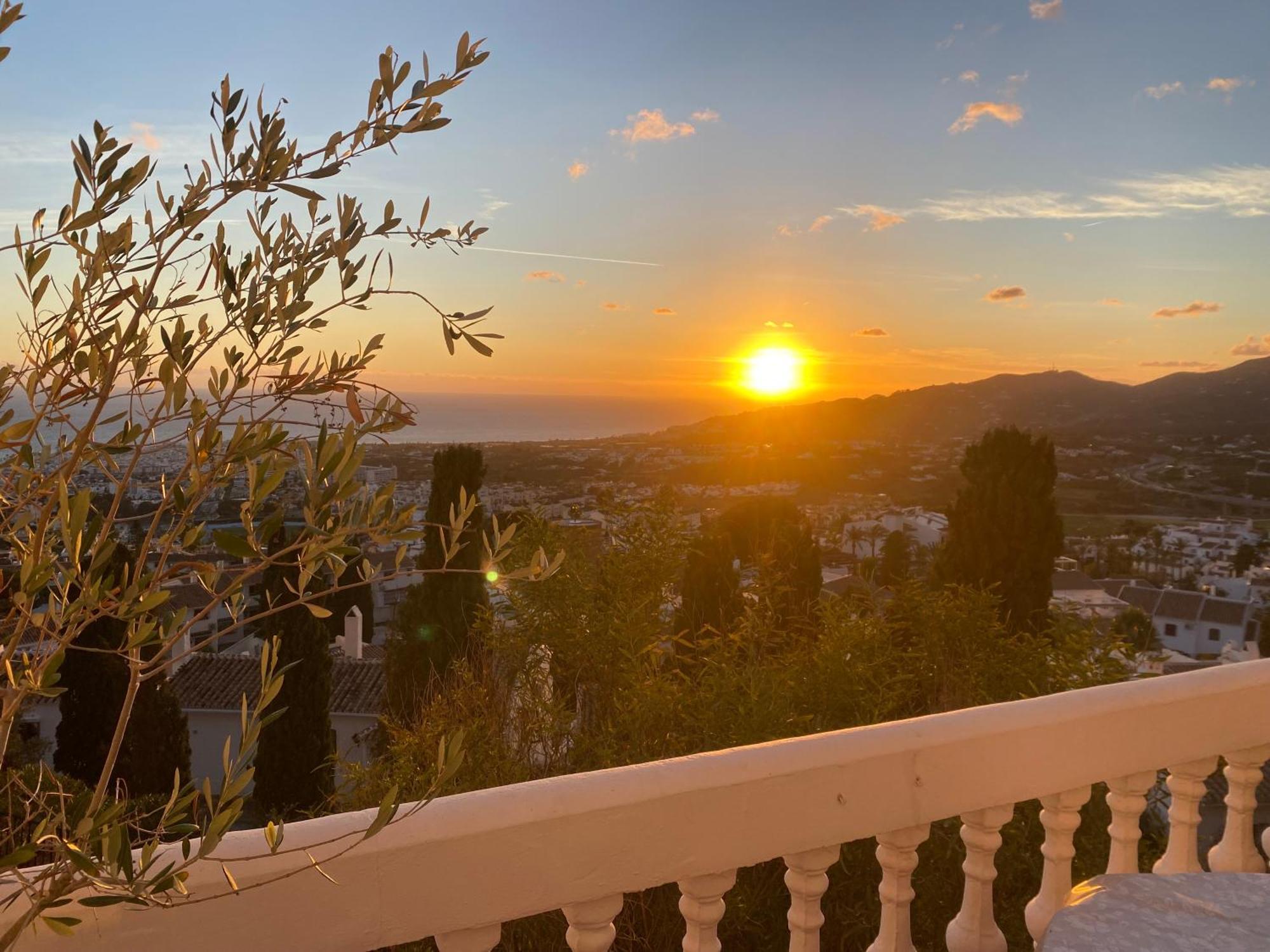 Precioso Apartamento Mandarinos Con Vistas Al Mar Nerja Esterno foto