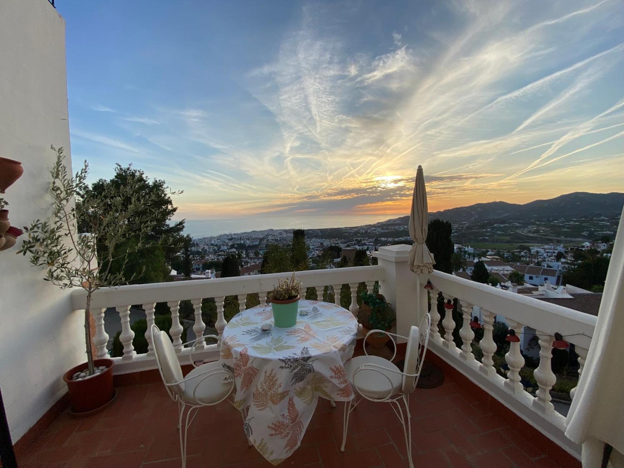 Precioso Apartamento Mandarinos Con Vistas Al Mar Nerja Esterno foto