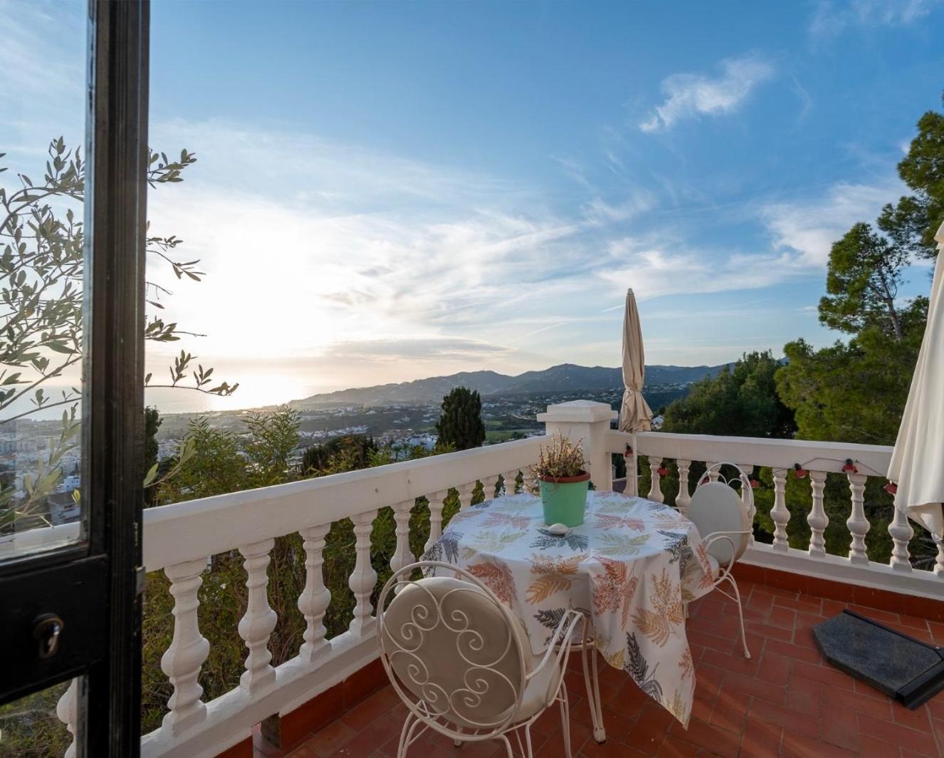Precioso Apartamento Mandarinos Con Vistas Al Mar Nerja Esterno foto